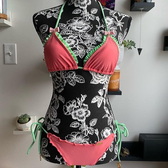 Luli Fama Corazon De Melon bikini - Picture 1 of 16